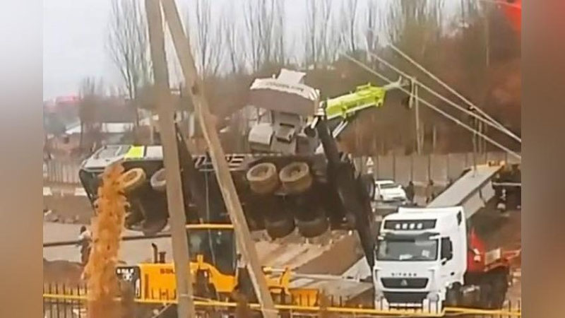 'Тошкент вилоятидаги йўл қурилишида автокран остида қолган машинист вафоти бўйича жиноят иши қўзғатилди'ning rasmi