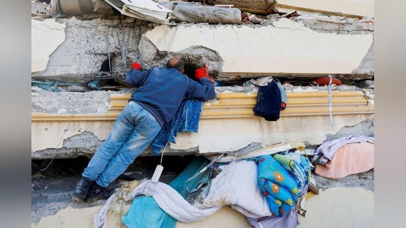 'Turkiyadagi zilzilalar oqibatida sug`urtalangan zarar 2—4 milliard dollarga baholanmoqda'ning rasmi