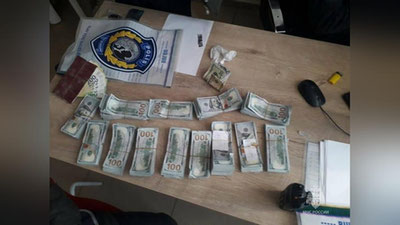 Изрображение 'Российские спасатели при разборе завалов в Турции нашли $150 тысяч в кастрюле'