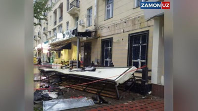 Изрображение 'Из-за дождя на улице Шота Руставели в Ташкенте обрушился навес в доме'