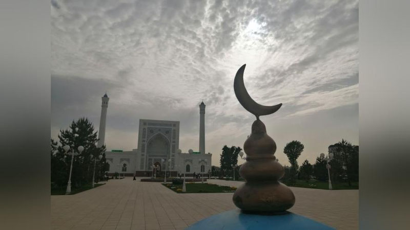 Изрображение 'Президент подписал Постановление о проведении священного месяца Рамазан'