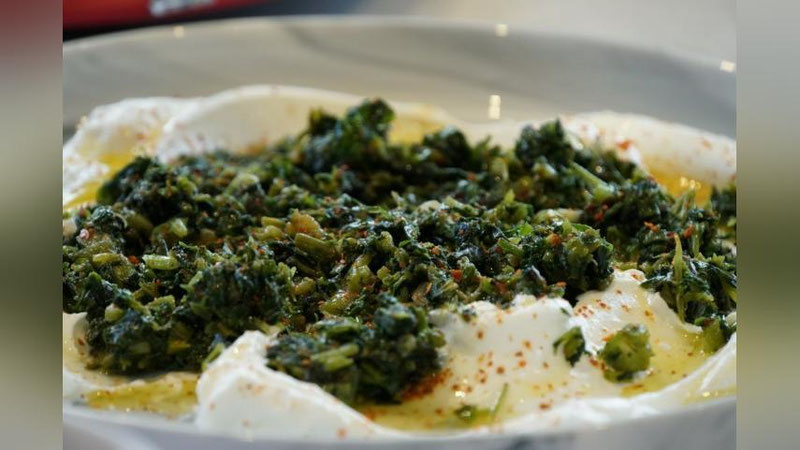 'Otquloq, Arpabodiyon, Gibiskus... Egey mintaqasida turk taomlari uchun maxsus etishtiriladigan lazzatli va shifobaxsh o`tlar haqida eshitganmisiz?'ning rasmi