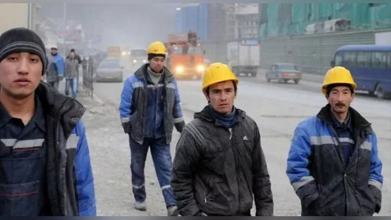 'Rossiya fuqaroligini olgan markaziy osiyoliklarni urushga safarbar qilinmayotgani deputatlarni g`azablantirmoqda'ning rasmi