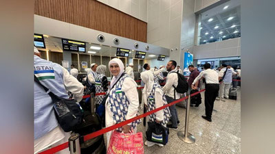 Изрображение 'Паломники Узбекистана начинают возвращаться на родину'