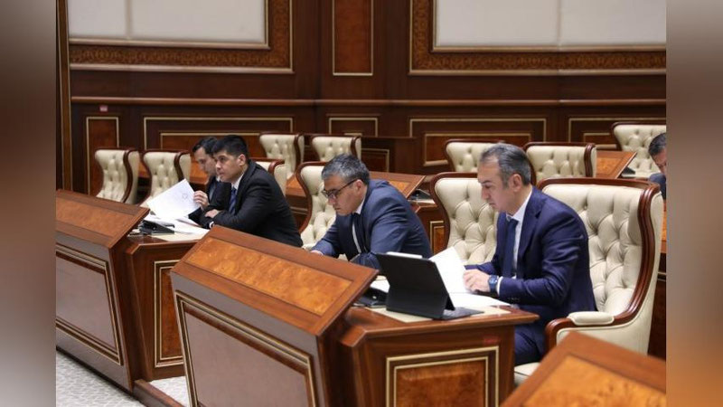 'Sudlarga qilinadigan ayrim turdagi da`vo arizalari davlat bojidan ozod qilinishi nazarda tutilmoqda'ning rasmi