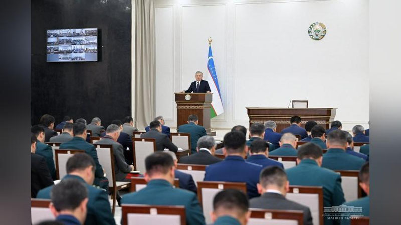 'Farg`onada Shavkat Mirziyoev raisligida Ichki ishlar vazirligining kengaytirilgan hay`at yig`ilishi boshlandi'ning rasmi