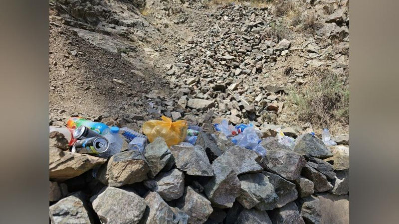 Изрображение 'Отдых в горах среди куч мусора: наманганские экологи отреагировали на видео в соцсетях'