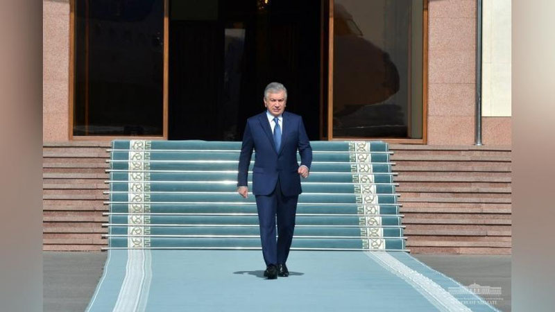 'Prezident Samarqandga jo`nab ketdi'ning rasmi