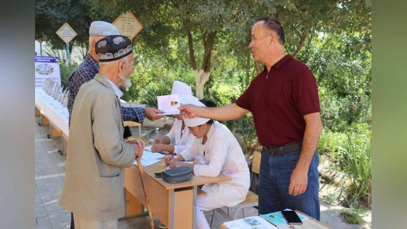 'Respublika ishchi guruhi Xorazmda uyma-uy yurib aholi muammolarini o`rganmoqda'ning rasmi