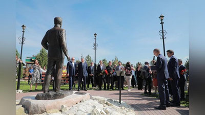 'Rossiyada Usmon Nosirga haykal qo`yildi'ning rasmi
