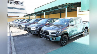 'FAO O`zbekistonga chigirtkaga qarshi kurashish uchun 8 ta Toyota avtomobilini topshirdi'ning rasmi