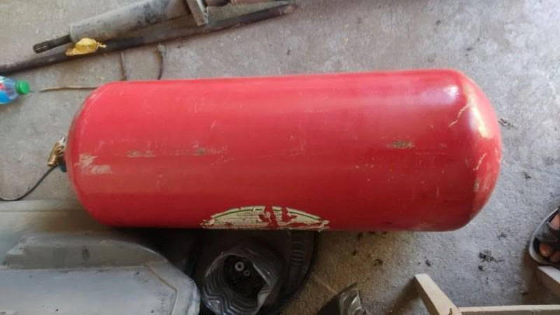 'Деновдаги газ "заправка"да ҳам метан, ҳам пропан ўрнатган "Жигули" портлаб кетди. Икки киши вафот этган'ning rasmi