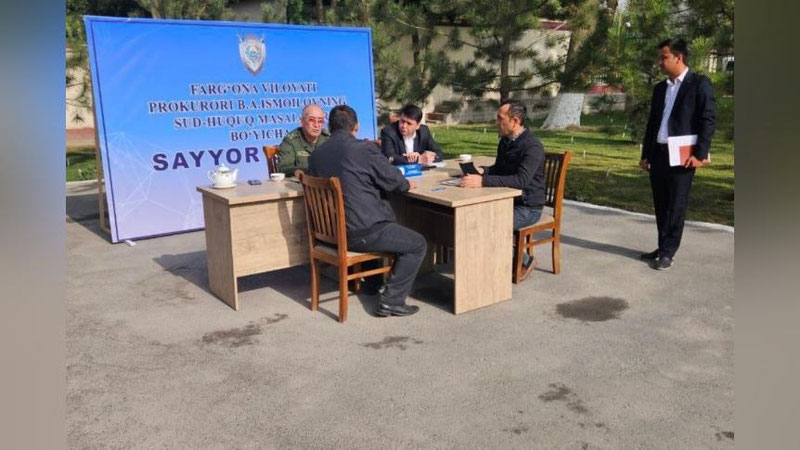 'Сайёр қабул: Фарғонада юзлаб мурожаатлар ўз ечимини топди'ning rasmi