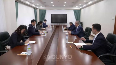 'Shavkat Mirziyoevning maxsus vakili Xitoy elchisi bilan uchrashdi'ning rasmi