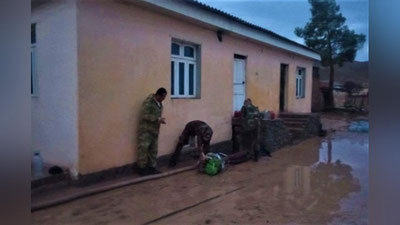 'Surxondaryoda sel xonadonlar joylashgan hududlargacha kirib bordi (video)'ning rasmi