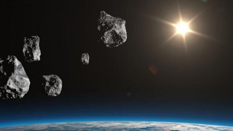 'Erga potensial xavfli 5 ta asteroid yaqinlashmoqda'ning rasmi