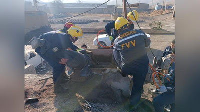 'Jizzaxda uskunaga tushib ketgan ishchining hayoti saqlab qolindi'ning rasmi