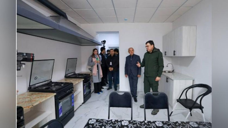 '"Men ham Yaponiyada o`qiganman lekin, yotoqxona bu darajada emasdi"'ning rasmi