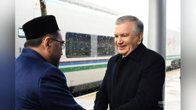 'Shavkat Mirziyoev aholi hayoti bilan yaqindan tanishish maqsadida Sirdaryoga ketdi'ning rasmi