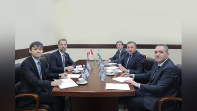 'Ingliz, farzansuz va ispan tillaridan birini biladigan fuqarolar qurilish, xizmat ko`rsatish sohalariga ishga taklif etilmoqda'ning rasmi