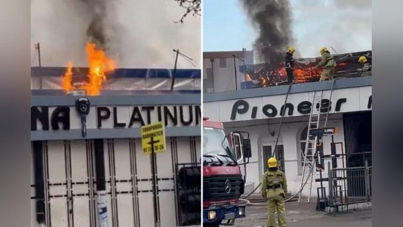 Изрображение 'На рынке автозапчастей на Фархадской ярмарке в Ташкенте горела крыша магазина (видео)'