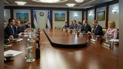 Изрображение 'Премьер-министр Узбекистана провел встречу с вице-премьером России Денисом Мантуровым'