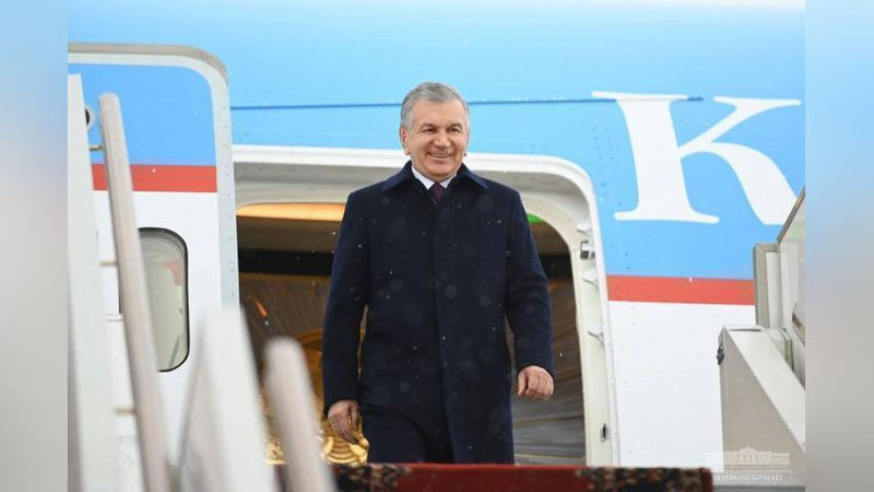 Изрображение 'Шавкат Мирзиёев прибыл с рабочим визитом в Москву'