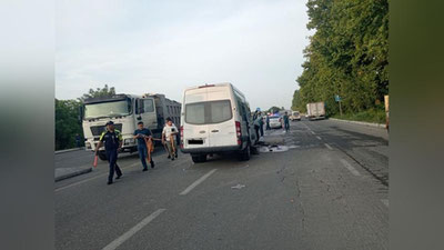 Изрображение 'В ДТП в Ферганской области пострадал пассажир микроавтобуса'