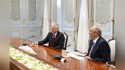 Изрображение 'Шавкат Мирзиёев принял генерального директора компании «Coca Cola»'