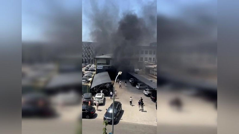 'Sergilida mashina ustaxonasi yonib ketdi'ning rasmi