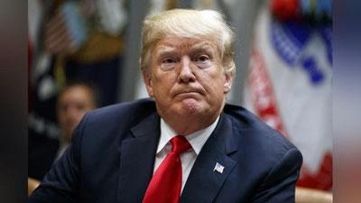 'Tramp xorijlik talabalarga grin-karta berishni taklif qildi'ning rasmi