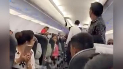 'Hindistonda samolyotga kirib qolgan kabutarlar sababli parvoz yarim soatga kechikdi (video)'ning rasmi