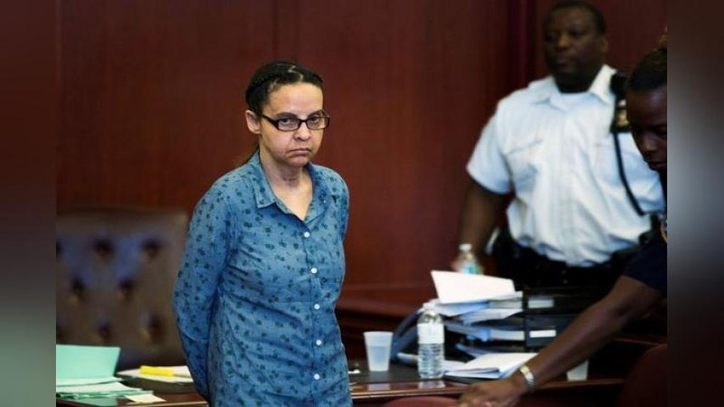 'Ikki bolakayni “iblis amri ila”  o`ldirgan enaga umrbod qamoq jazosiga mahkum etdi 'ning rasmi