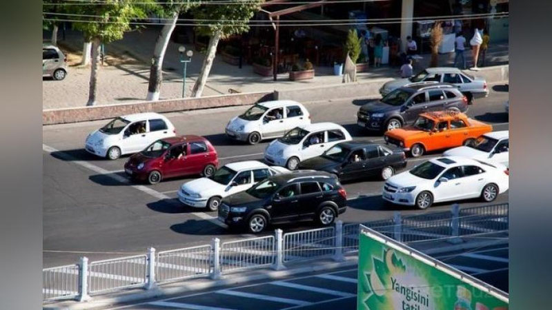 'Toshkentda qoidabuzar haydovchilarni aniqlagan fuqarolarga faxriy yorliqlari taqdim etildi'ning rasmi