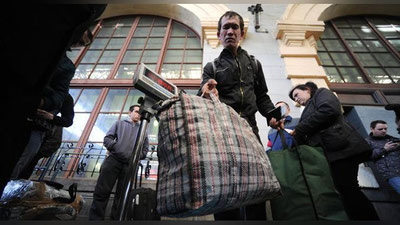 'Rossiya ikki oy muddatga Tojikiston fuqarolarining mamlakatga kirishini taqiqladi'ning rasmi