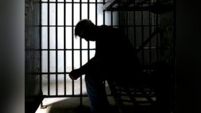 Изрображение 'В Карши из колонии сбежал заключенный, осужденный за изнасилование'