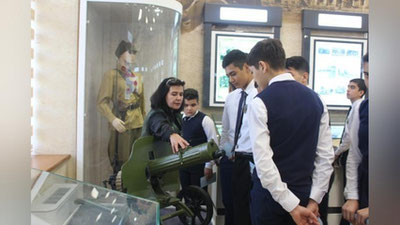 'Maktab o`quvchilari uchun Qurolli Kuchlar akademiyasi bo`ylab ekskursiya uyushtirildi'ning rasmi