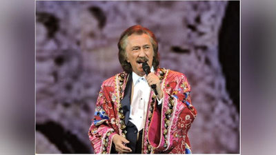 Изрображение 'ФАРРУХ ЗАКИРОВ НАГРАЖДЕН ПРЕЗИДЕНТОМ КЫРГЫЗСТАНА'