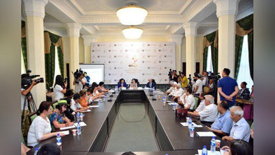 'Xalqaro maqom san`ati anjumanida 300ga yaqin xorijlik ishtirok etadi'ning rasmi