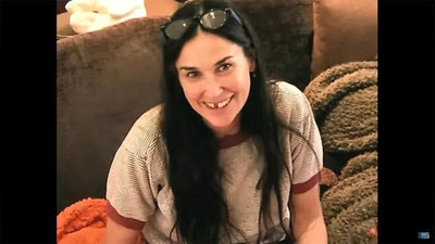 '​Деми Мур қандай қилиб тишидан айрилганига изоҳ берди'ning rasmi