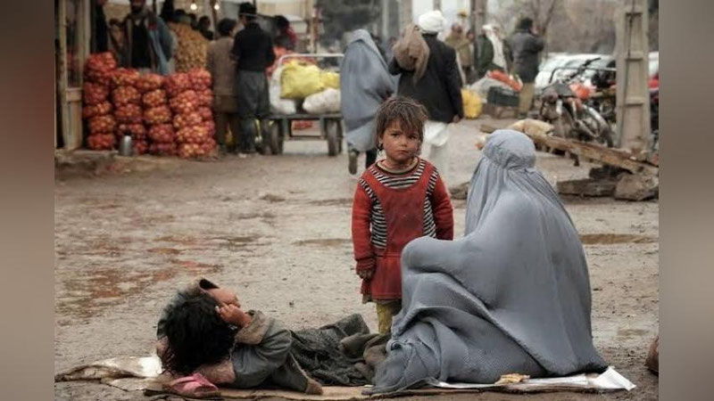 'Afg`onlar Tolibon davrida ish yo`qligi va qashshoqlik kuchayib borayotganidan shikoyat qilmoqda'ning rasmi