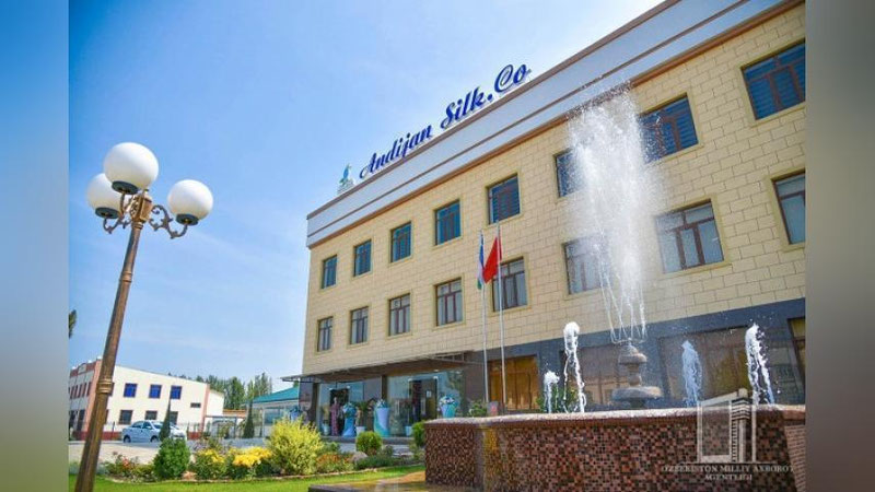 'Andijondagi pillani qayta ishlovchi korxonadan fotoreportaj'ning rasmi