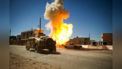 'Avtomobilga joylashtirilgan bomba portladi...'ning rasmi