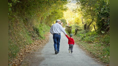 Изрображение 'В Статагентстве озвучили количество мужчин, ставших отцами в 60 лет и старше'