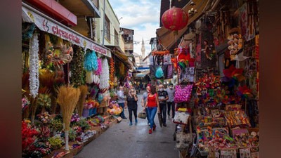 'Тошли уйлар, тегирмонлар, тор кўчалар ва турли хил музқаймоқлар... Алачатига нима учун бориш керак?'ning rasmi