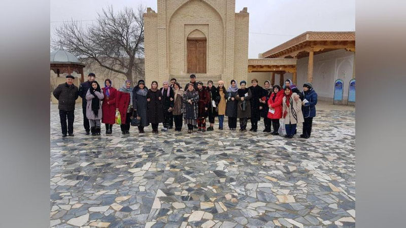 'Банк ходимлари «Ўзбекистон бўйлаб саёҳат» дастурида иштирок этишди'ning rasmi