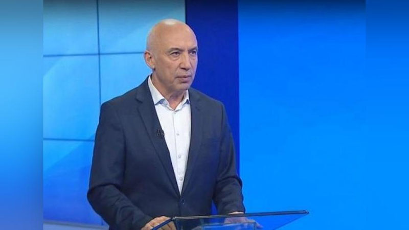 'Alisher Shodmonov: "AQSh prezidenti birinchi bo`lib gidroksixloroxinni maqtab chiqdi, shu zahoti buni sotib olish boshlandi"'ning rasmi