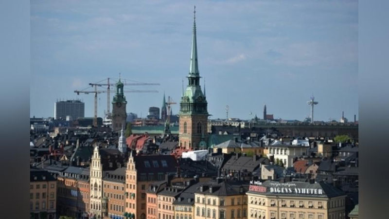 'STOKGOLMDAGI  METRO  BEKATLARIDAN  BIRIDA PORTLASh  YuZ  BERDI 'ning rasmi