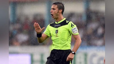 Изрображение 'ВПЕРВЫЕ В ИСТОРИИ ФУТБОЛА ИГРОК ПОЛУЧИЛ ЗЕЛЕНУЮ КАРТОЧКУ'