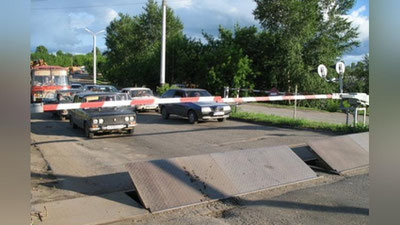 'Namanganda "Damas" avtomashinasi yuk poezdi bilan to`qnash keldi, 2 kishi halok bo`ldi'ning rasmi